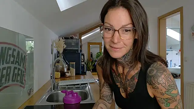 BrownieyQueen online show from 07/23/26, 07:27
