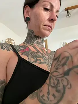 BrownieyQueen online show from 06/29/26, 05:47