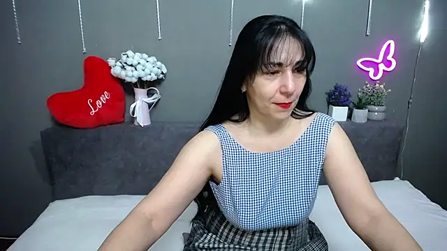 Snapshot of LiluGrants chatting on 02/20/26, 07:16 LiluGrants online show from 02/20/26, 07:16