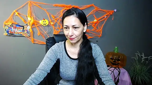 LiluGrants online show from 10/23/25, 06:06