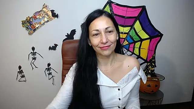 LiluGrants online show from 10/24/25, 06:18