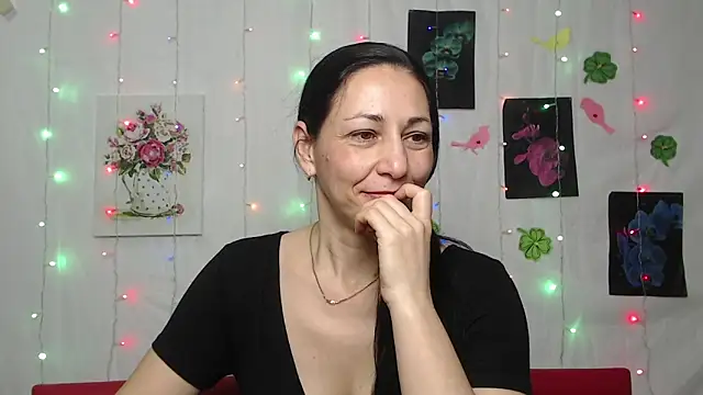 Snapshot of LiluGrants chatting on 03/18/25, 04:51 LiluGrants online show from 03/18/25, 04:51