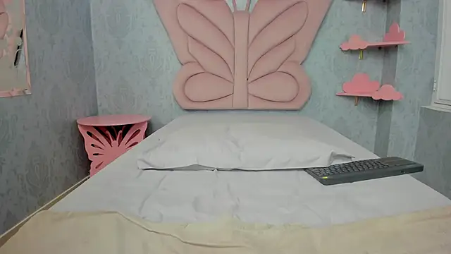 MaddyCute4u online show from 02/24/25, 03:20