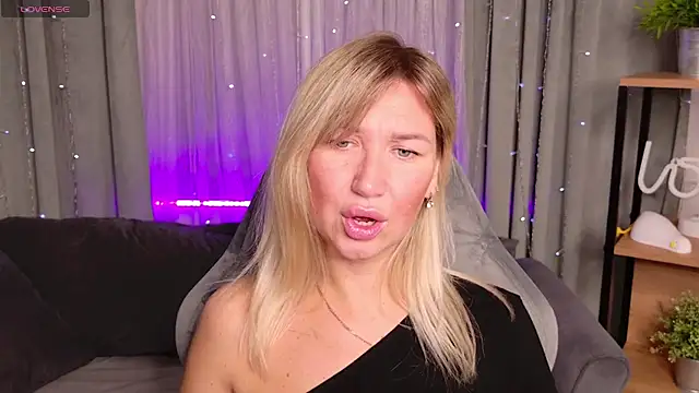 MilaBott online show from 09/17/25, 08:33