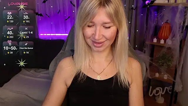 MilaBott online show from 10/22/25, 08:08