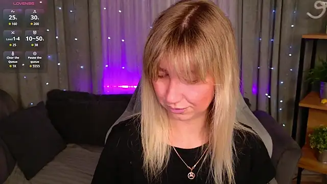 MilaBott online show from 04/08/26, 07:15