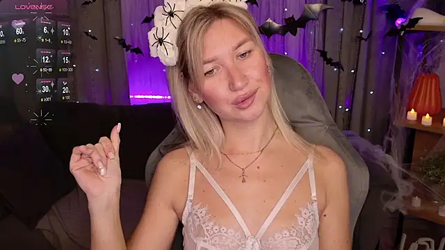 MilaBott online show from 10/20/25, 08:09