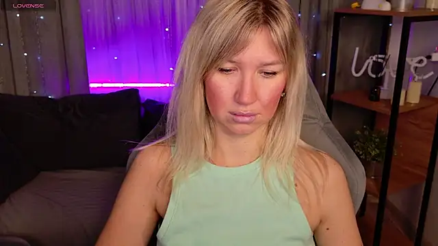 MilaBott online show from 11/14/25, 08:12