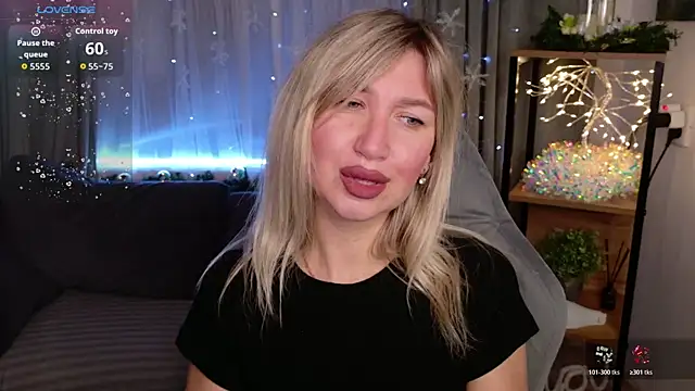 Snapshot of MilaBott chatting on 12/21/25, 07:15 MilaBott online show from 12/21/25, 07:15