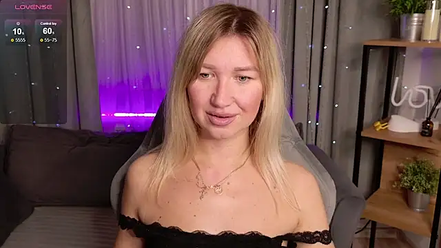 MilaBott online show from 10/01/25, 08:57