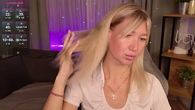 MilaBott online show from 10/15/25, 07:44