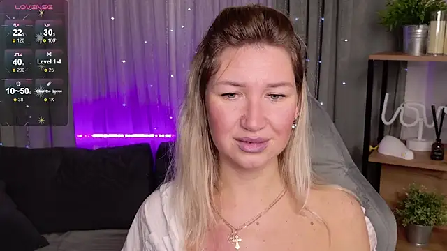 MilaBott online show from 09/19/25, 08:13