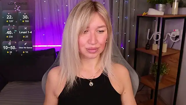 MilaBott online show from 11/15/25, 08:13