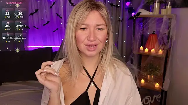 MilaBott online show from 10/19/25, 08:11