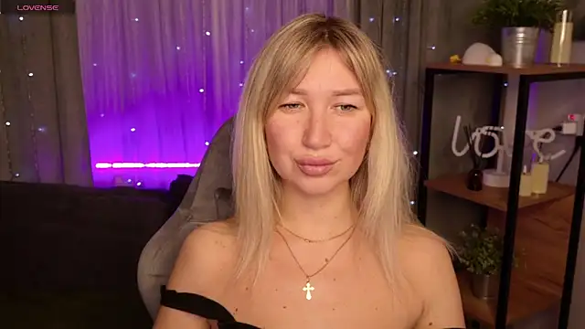 MilaBott online show from 11/08/25, 08:12