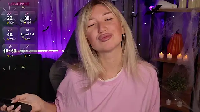 MilaBott online show from 10/23/25, 07:56