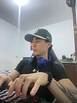 gojo satoru 18 online show from 04/06/26, 03:02