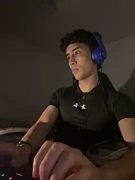 gojo satoru 18 online show from 11/12/25, 06:28