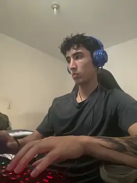 gojo satoru 18 online show from 12/17/25, 07:19