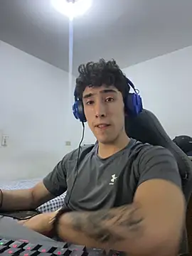 gojo satoru 18 online show from 02/19/26, 12:40