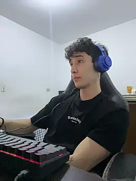 gojo satoru 18 online show from 02/14/26, 01:50