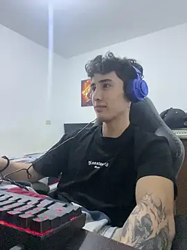 gojo satoru 18 online show from 02/13/26, 02:44