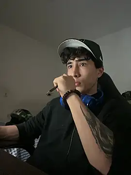 gojo satoru 18 online show from 03/27/26, 08:32