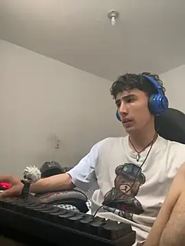 gojo satoru 18 online show from 10/21/25, 04:06