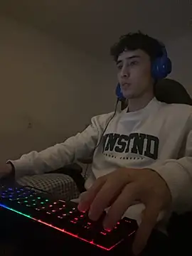 gojo satoru 18 online show from 10/28/25, 03:40