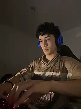 gojo satoru 18 online show from 11/14/25, 05:33