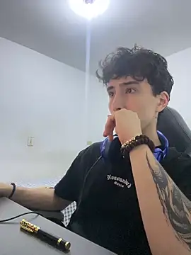 gojo satoru 18 online show from 03/14/26, 11:00