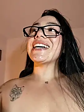 helena smith online show from 11/06/25, 05:55