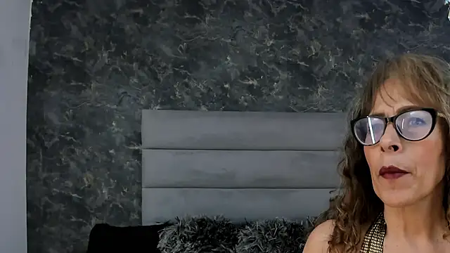 Bella Evans  online show from 02/24/26, 05:58