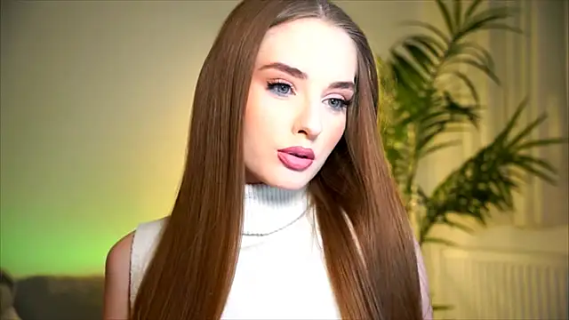 petitegonwiild online show from 11/06/25, 08:46