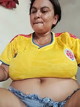 Snapshot of Horny-Mommy-Dirty chatting on 06/10/26, 02:40 Horny-Mommy-Dirty online show from 06/10/26, 02:40