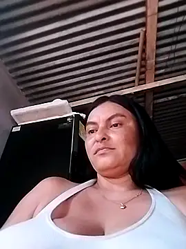 Snapshot of Horny-Mommy-Dirty chatting on 03/17/25, 10:40 Horny-Mommy-Dirty online show from 03/17/25, 10:40