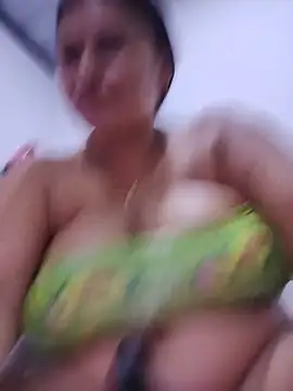 Horny-Mommy-Dirty online show from 05/18/26, 02:33