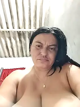 Snapshot of Horny-Mommy-Dirty chatting on 10/15/25, 04:00 Horny-Mommy-Dirty online show from 10/15/25, 04:00