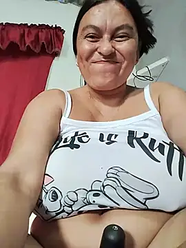 Horny-Mommy-Dirty online show from 05/17/26, 01:33