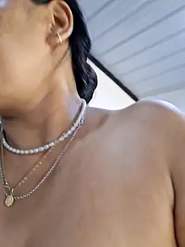 Horny-Mommy-Dirty online show from 04/22/26, 01:18
