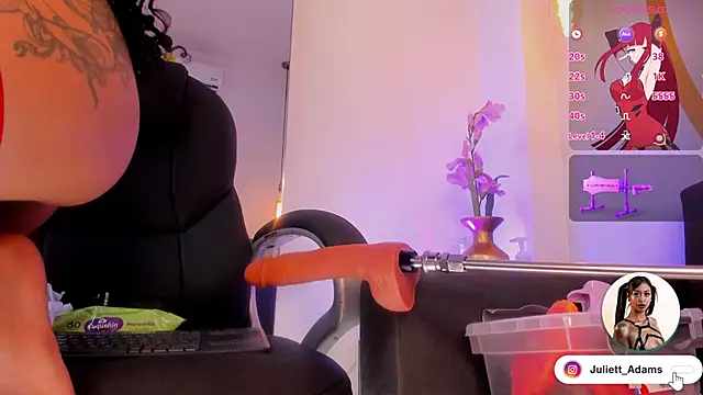 Juliett Adams  online show from 10/17/25, 12:47