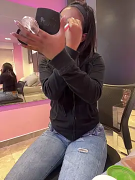 GabrielaLugo online show from 02/09/26, 12:03