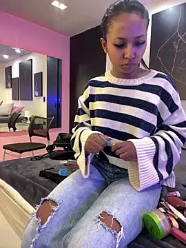 GabrielaLugo online show from 02/20/26, 11:45