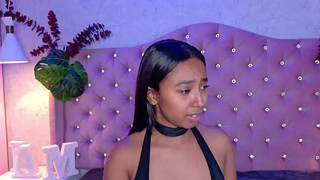 GabrielaLugo online show from 12/01/25, 12:39