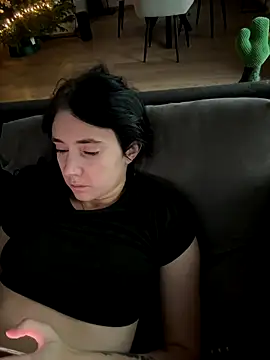 Lena Lang online show from 12/14/25, 01:28