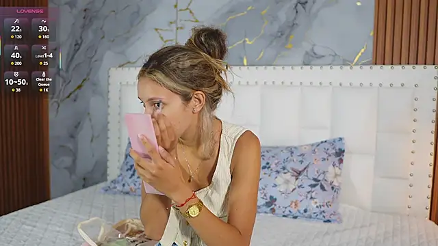 Snapshot of Beautifulskinny18 chatting on 04/30/26, 12:56 Beautifulskinny18 online show from 04/30/26, 12:56
