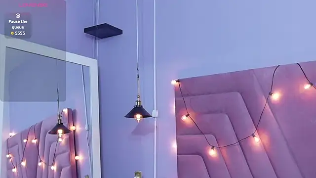 Beautifulskinny18 online show from 03/18/26, 07:48