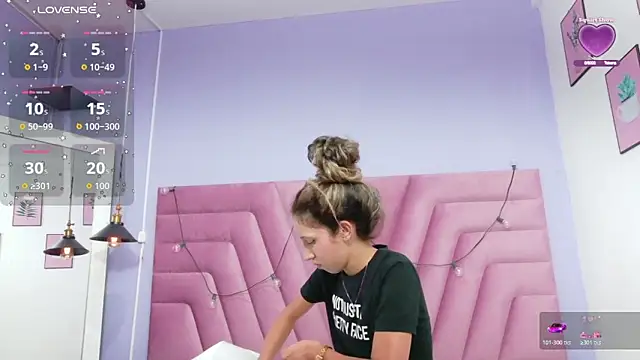 Beautifulskinny18 online show from 04/05/26, 07:53