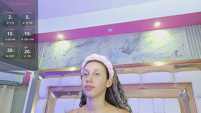 Beautifulskinny18 online show from 04/06/26, 07:48