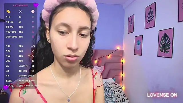 Snapshot of Beautifulskinny18 chatting on 03/06/25, 07:54 Beautifulskinny18 online show from 03/06/25, 07:54